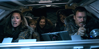 Lost in Space, Netflix series, Cast, Intriguing episodes HD wallpaper