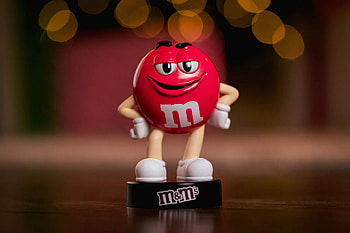M&M's, Fun-sized candies, Bursting with flavor, Snack on the go HD wallpaper