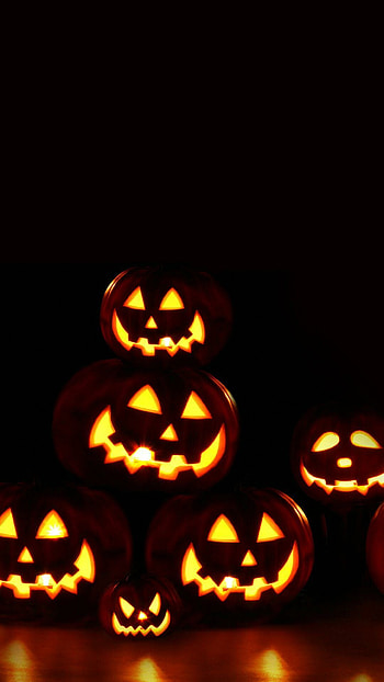 Vertical Halloween , Unique perspective HD phone wallpaper