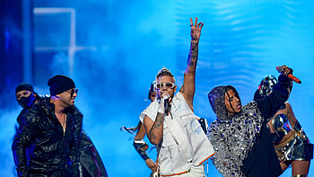 Reggaeton's global expansion, Latin music revolution, Genre's future, Worldwide influence HD wallpaper