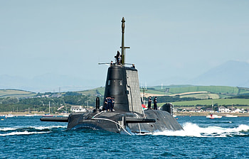 CSG 21 HMS ARTFUL S212 NUCLEAR POWERED ATTACK SUBMARINE, SPEARFISH HEAVY TORPEDOES, 98 CREW, 21 INCH TORPEDO TUBES, DESIGNED TO DEPLOY SPEC OPS FORCES HD wallpaper