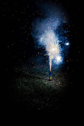 Holidays, Night, Salute, Holiday, Fireworks, Fairwerk HD phone wallpaper