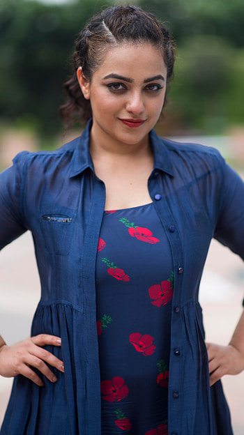 Nithya Menon, beautiful, multilingual actress HD phone wallpaper