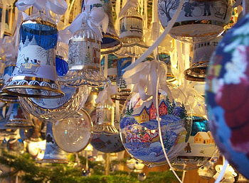 Holidays, Bluebells, , Christmas Decorations, Christmas Tree Toys, Balls, Bows, Handsomely, It's Beautiful HD wallpaper