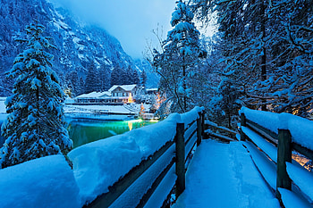 Lake Blausee, Switzerland, Winter, Houses, Forest, Bridge HD wallpaper