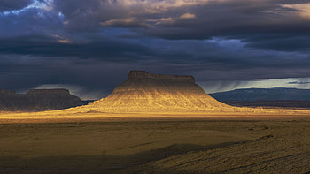 Last Line of Light Before a Desert Rain, Utah, hills, clouds, landscape, sky, usa, dark HD wallpaper