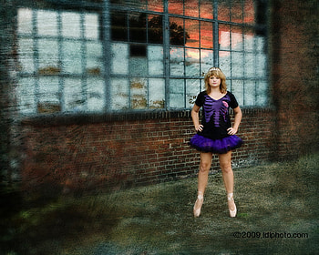 Warehouse Wall, building, people, entertainment, woman HD wallpaper