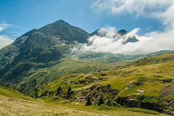 Nature, Grass, Mountains, Fog HD wallpaper