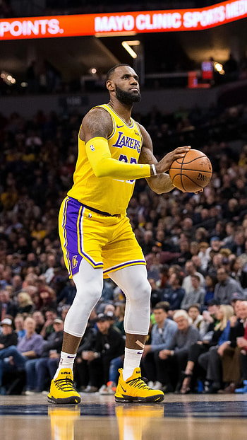 Lebron James, Cleveland Basketball Player HD phone wallpaper