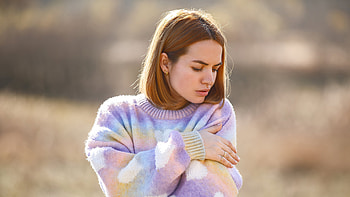 Short Hair Girl On Sweater , girls, sweater, model HD wallpaper