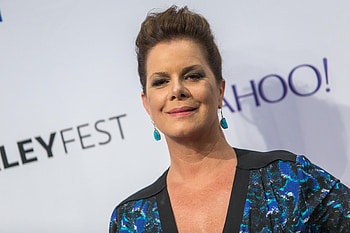 Marcia Gay Harden, Writing book HD wallpaper