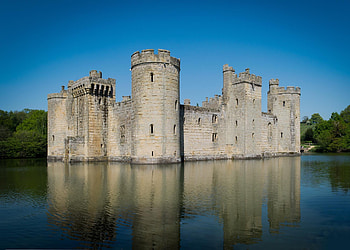 Camping, Best campsites, Sussex, Bodiam Castle HD wallpaper