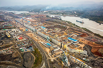 The Panama Canal, Engineering marvel, World's busiest waterway, Historical significance HD wallpaper
