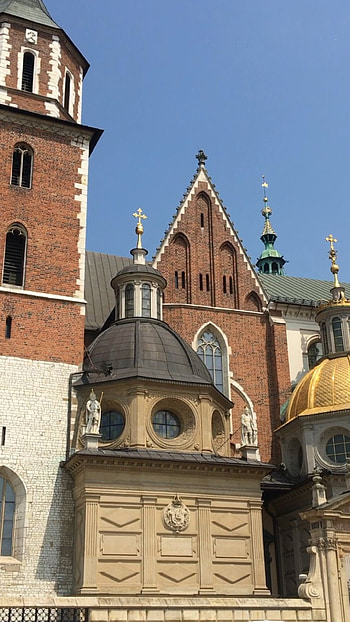 Ultimate guide, Krakow, Sightseeing tips, Food recommendations HD phone wallpaper
