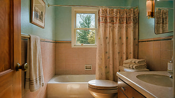 Tranquil Vintage Bathroom —, Bathtub, Toilet HD wallpaper