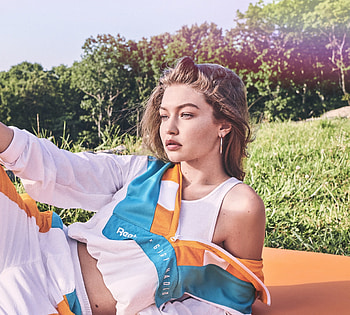 Gigi Hadid, outdoor, beautiful, 2019 HD wallpaper