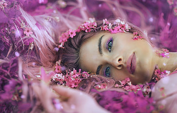 Pretty Face, face, model, lying, woman HD wallpaper