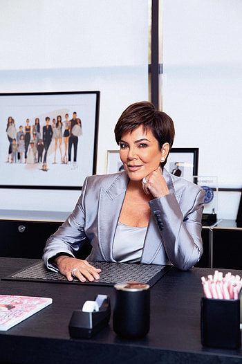 Kris Jenner, Beauty empire, Kylie Cosmetics, KKW Beauty HD phone wallpaper