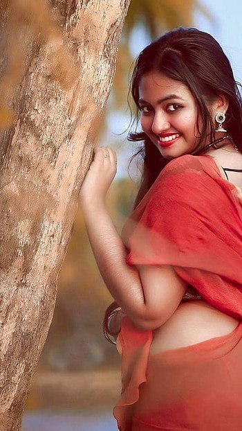 Shalin zoya, model, saree beauty, malayalam actress_ HD phone wallpaper