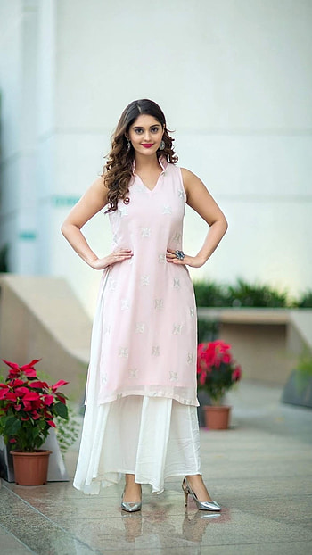 Surabhi Puranik, Tamil Heroine HD phone wallpaper