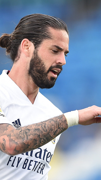 Alphacoders , Isco brilliance, Stunning visuals, Football excellence HD phone wallpaper
