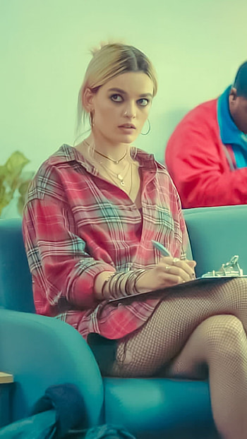 Maeve Wiley, sex education actress HD phone wallpaper