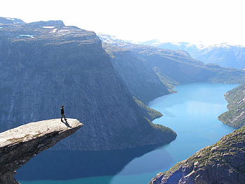 Norwegian Fjords, Beautiful , Dramatic landscapes, Trolltunga viewpoint HD wallpaper