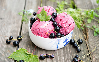 Currant ice cream dessert, Sweet and tangy, Satisfying treat, High quality HD wallpaper