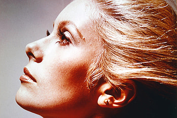 Catherine Deneuve, Mesmerizing HD wallpaper