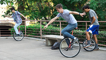 Baylor's Unicycle Academy, Unicycle HD wallpaper