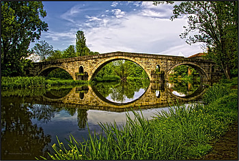 bridge reflection, river, reflection, green, trees, bridge, sky HD wallpaper