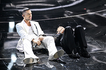 BLANCO, Sanremo 2022, Tailleur eleganti, Amiamo i tailleur HD wallpaper