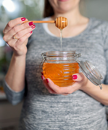 TikTok's honey trend, Medical concerns, Dangerous challenge, Viral sensation HD phone wallpaper