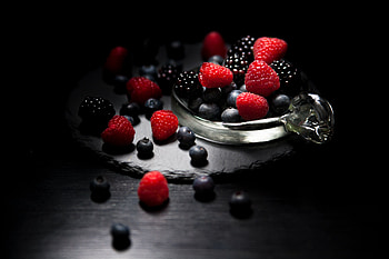 Raspberries Berries , berries, raspberries, food, fruits HD wallpaper