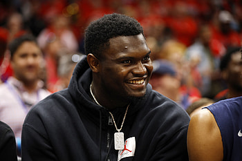 Zion Williamson, Guaranteed contract doubts, Knicks' potential, Rising star HD wallpaper