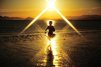 Sunset, blue, sand, golden sunset, sunlight, beach road, lovely sunset, waves, boy, broken, bridge, clouds, sun, evening, ocean HD wallpaper