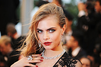 Valerian movie audition, Sci-fi cityscape, Cara Delevingne, Teen Vogue HD wallpaper
