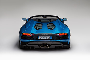 Lamborghini Aventador Superveloce Roadster 2017 Rear, lamborghini-aventador-s, lamborghini-aventador, lamborghini, cars, 2017-cars HD wallpaper