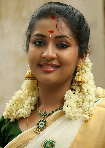 Navya Nair, eye, head, Malayalam_actress HD phone wallpaper
