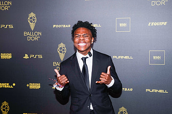 Energetic Man in Suit at Award Event, Celebrity, IShowSpeed, streamer HD wallpaper