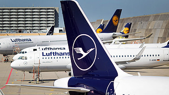 Lufthansa, Airlines, Omicron, Airport slots HD wallpaper