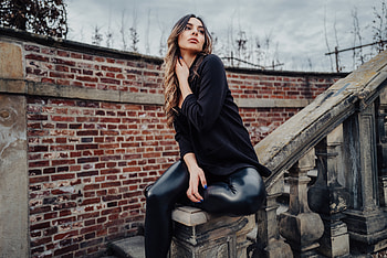 Black Clothing Girl Sitting On Stairs, black-dress, girls, model HD wallpaper