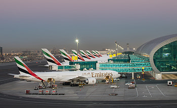​Emirates, Dubai International Airport HD wallpaper