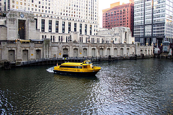 Water Taxi, Ogilvie Union, West Loop, Chicago HD wallpaper