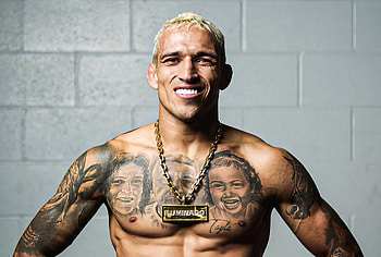 : UFC Fighter Charles Oliveira in Confident Pose, UFC HD wallpaper