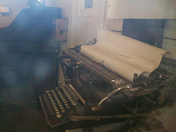 ghost writer, fiction, keyboard, ghost, horror, typewriter HD wallpaper
