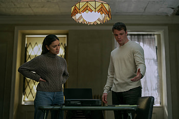 The Night Agent Featuring Gabriel Basso and Luciane Buchanan, TV Show, The Night Agent, Gabriel Basso HD wallpaper