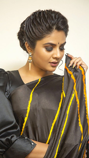 Sreemukhi, telugu actress HD phone wallpaper