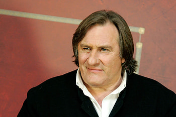 Gerard Depardieu, Notre Dame tragedy, Horrifying wound HD wallpaper