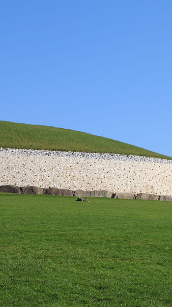 Newgrange, Serene beauty, Bella Vita, Travel inspiration HD phone wallpaper